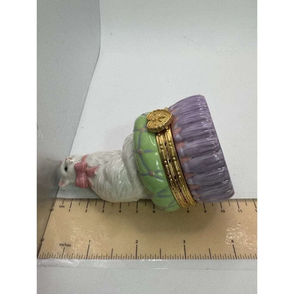 San Francisco Music Box Co‎ White Persian Cat On Green And Purple Pillow Works!